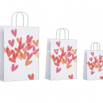 bolsa-de-papel-con-diseño-de-corazon